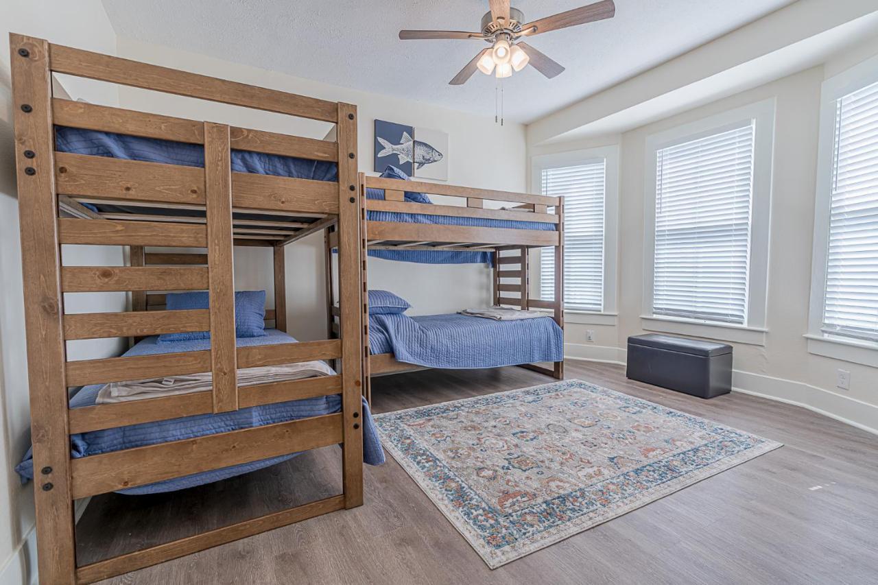 Uptown Cottage Newly Updated Home Near The Strand Galveston Harbor And Utmb Exterior foto